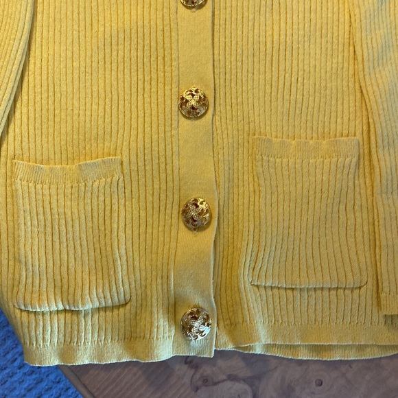 DONATED.  Soft surroundings, long sleeve, V-neck sweater, size large - Picture 2 of 4